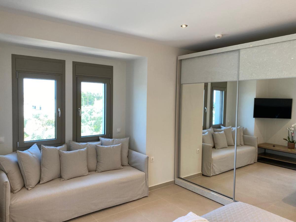 Luminous Luxury * Limenas (Thasos)